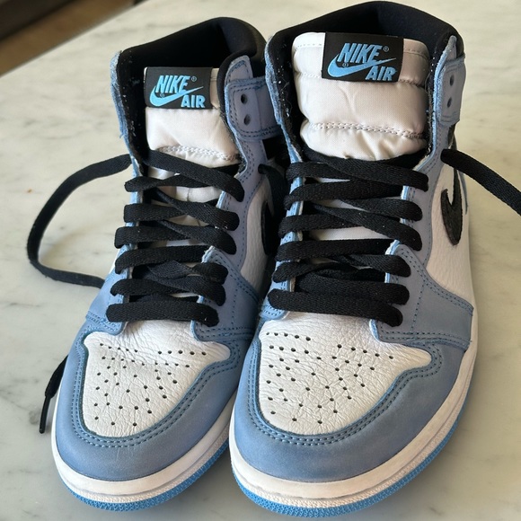 Authentic Air Jordan 1 Retro High OG ‘University Blue’ - Picture 3 of 8